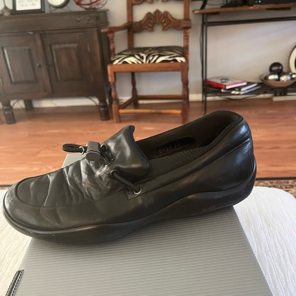 Prada Black Leather Toggle Loafers - Picture 9 of 14